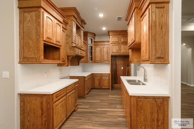 714 E Lincoln St, Weslaco, TX 78599 - photo 6