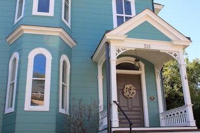 310 Berkeley Place, Staunton, VA 24401 - photo 4