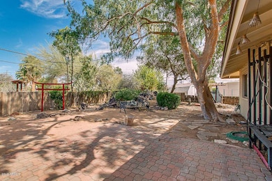 04-Desert Hills Exterior