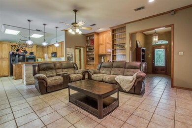 222 Sanchez Creek Ct, Weatherford, TX 76088 - photo 6