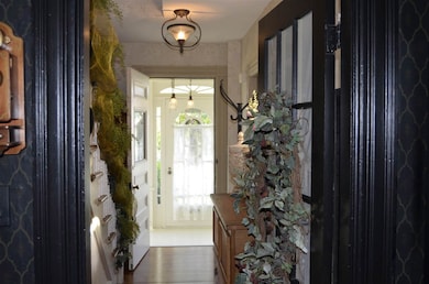 427 Holly Ave, Manchester, NH 03103 - photo 7