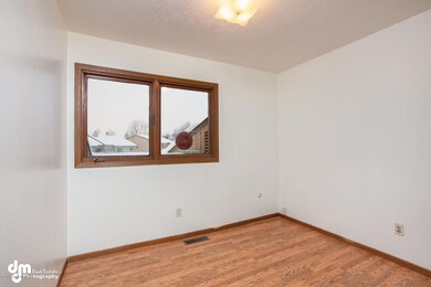 6948 Cape Lisburne Loop-large-006-Bedroo