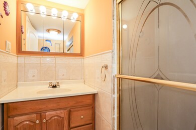 778 E Oakton St, Des Plaines, IL 60018 - photo 6