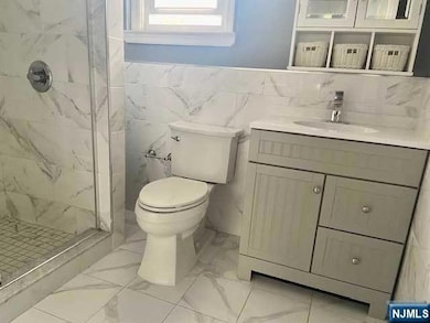 131 Bergen Ave unit 2nd Floor, Ridgefield Park, NJ 07660 - photo 7