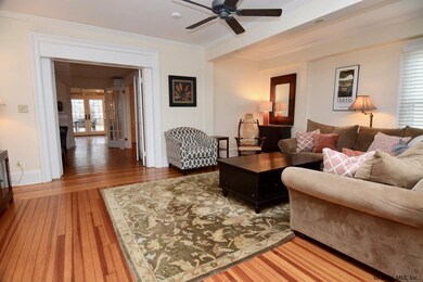 25 Franklin St, Saratoga Springs, NY 12866 - photo 7