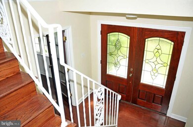 5228 Portsmouth Rd, Fairfax, VA 22032 - photo 3