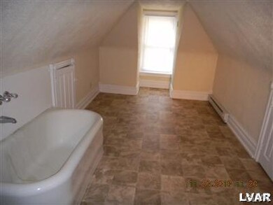 38 N 15th St unit 3, Allentown, PA 18102 - photo 3