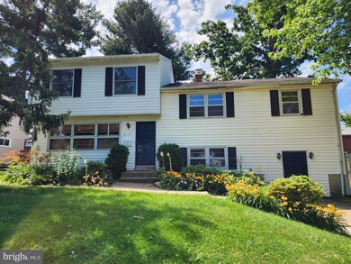 615 Wallerson Rd unit B, Catonsville, MD 21228 - photo 2