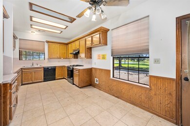 12104 Williams School Rd, Needville, TX 77461 - photo 4