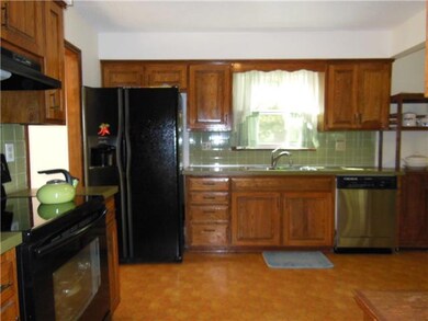 6602 Goode Dr, Shawnee, KS 66216 - photo 4