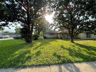 6703 Nuben St, Houston, TX 77091 - photo 5