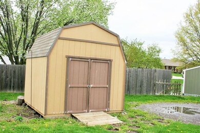 604 Cedar Dr, Raymore, MO 64083 - photo 5