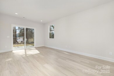 270 N Lackey St, Statesville, NC 28677 - photo 7