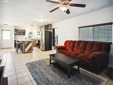 1915 16th Ave, Forest Grove, OR 97116 - photo 3