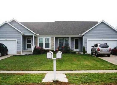 902 Milford Ave, Marysville, OH 43040 - photo 2