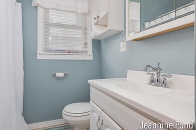 1045 Drexel Dr NE, Grand Rapids, MI 49505 - photo 6