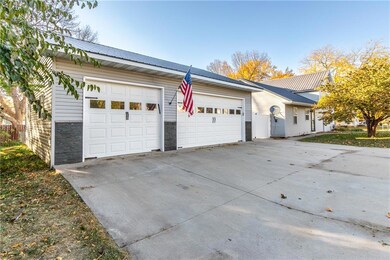502 5th Ave SW, State Center, IA 50247 - photo 5