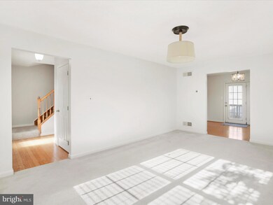 868 Oak Lee Dr, Ranson, WV 25438 - photo 5