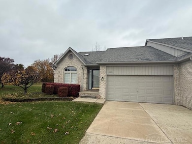 15955 Bentley Cir W, Macomb, MI 48044 - photo 5