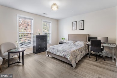 15177 Lancashire Dr unit 350, Woodbridge, VA 22191 - photo 7