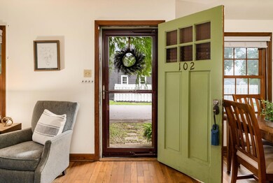 010_1_R 102 E Jeffery 0022