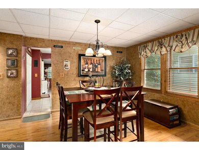 252 W Centre St, Woodbury, NJ 08096 - photo 4