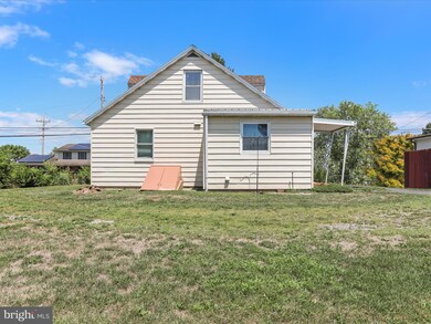 1054 Edenville Rd, Chambersburg, PA 17202 - photo 5