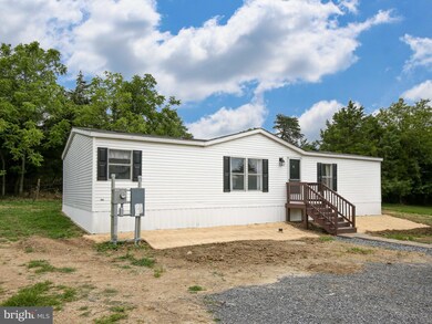 124 Topaz Ln, Inwood, WV 25428 - photo 2