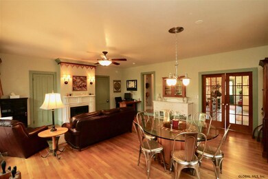 19 Golder St, Albany, NY 12209 - photo 4