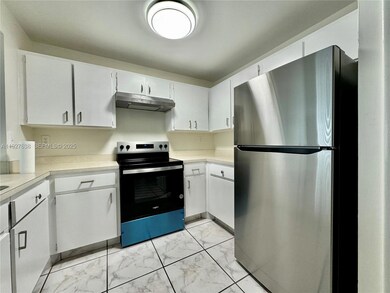 15430 SW 82nd Ln unit 631, Miami, FL 33193 - photo 3
