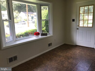 14422 Bauer Dr, Rockville, MD 20853 - photo 2