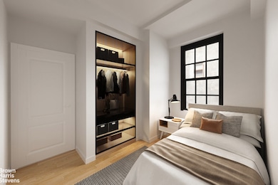 35 W 9th St unit 1B, New York, NY 10011 - photo 4