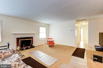 12107 Whitehall Dr, Bowie, MD 20715 - photo 7