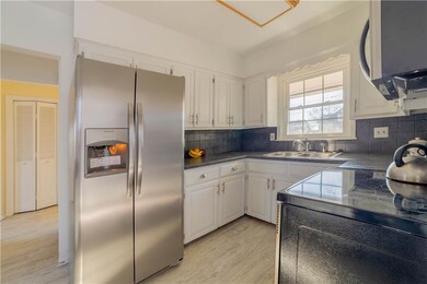 1213 64th St, Windsor Heights, IA 50324 - photo 2