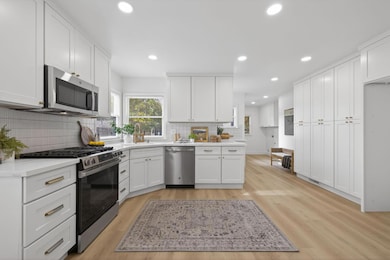 2172 36th St, Sacramento, CA 95817 - photo 4