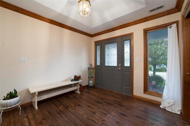 Large Entry Hall to Welcome you Guests!