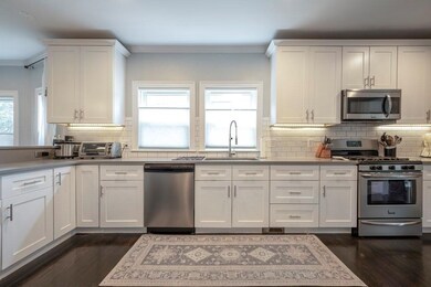 71 Hilburn St unit A, Roslindale, MA 02131 - photo 4