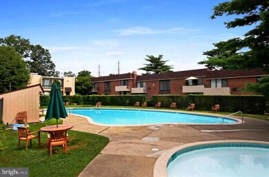 100 E Glenolden Ave unit R8, Glenolden, PA 19036 - photo 4