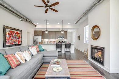 13-410 N 1st St 020