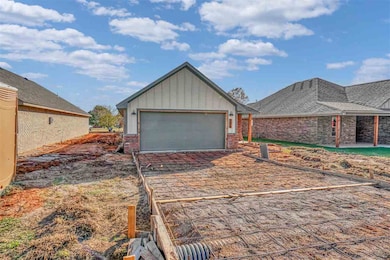 706 Cherry Ave, Cache, OK 73527 - photo 2