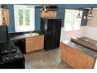 2513 Diamond Hill Rd, Cumberland, RI 02864 - photo 5