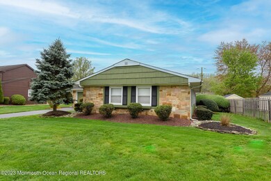 10 Ivanhoe Ln, Matawan, NJ 07747 - photo 2