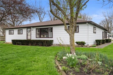 1267 W Arch St, Portland, IN 47371 - photo 2