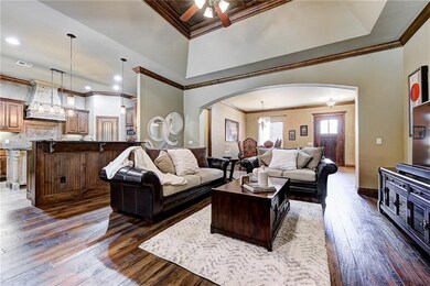 19825 Oakshire Dr, Edmond, OK 73012 - photo 7