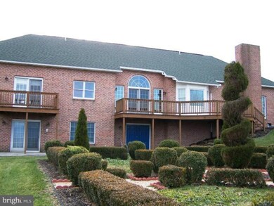 1590 Bunker Ct, Chambersburg, PA 17202 - photo 2