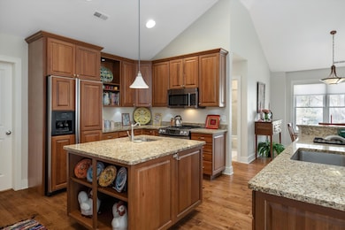 639 N 4th Ave - Kitchen