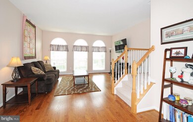 42597 Pine Forest Dr, Chantilly, VA 20152 - photo 4