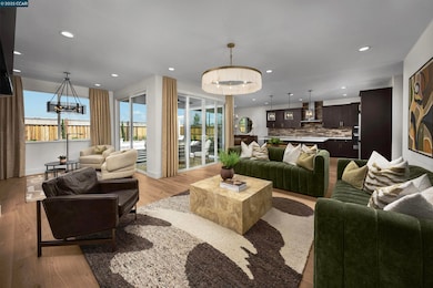 17032 Aldergrove Ct, Lathrop, CA 95330 - photo 4