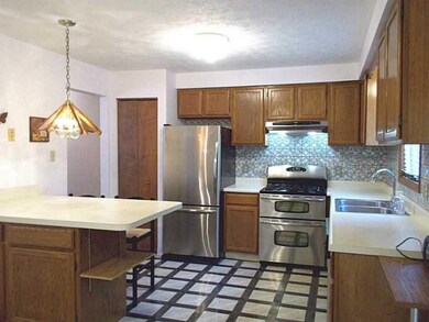 Kitchen. Awesome kitchen with newer appliances and