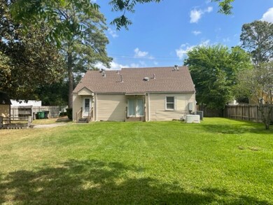 817 W 34th St, Houston, TX 77018 - photo 5